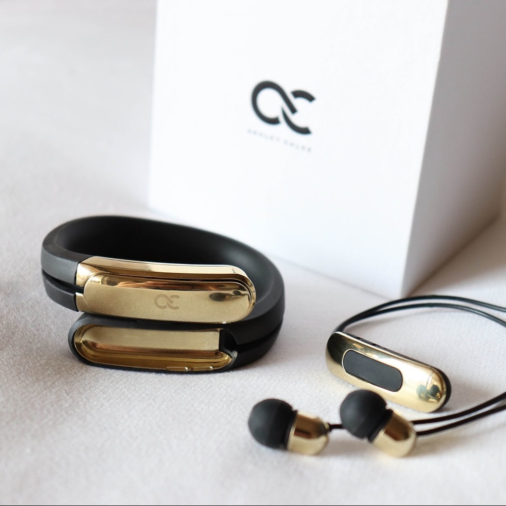 Helix Cuff Wearable Wireless Bluetooth Headphones